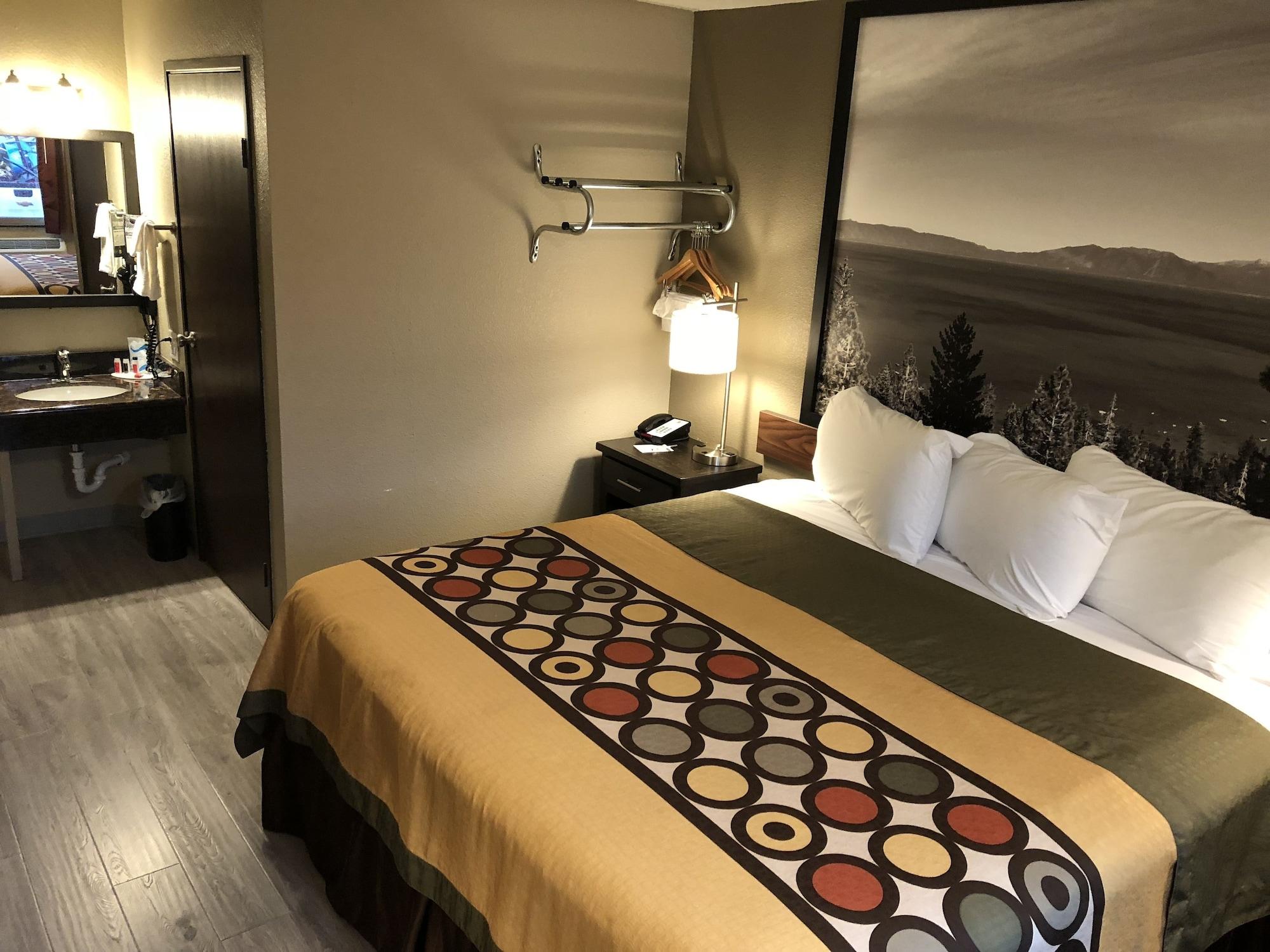 Super 8 By Wyndham Redding Hotell Eksteriør bilde