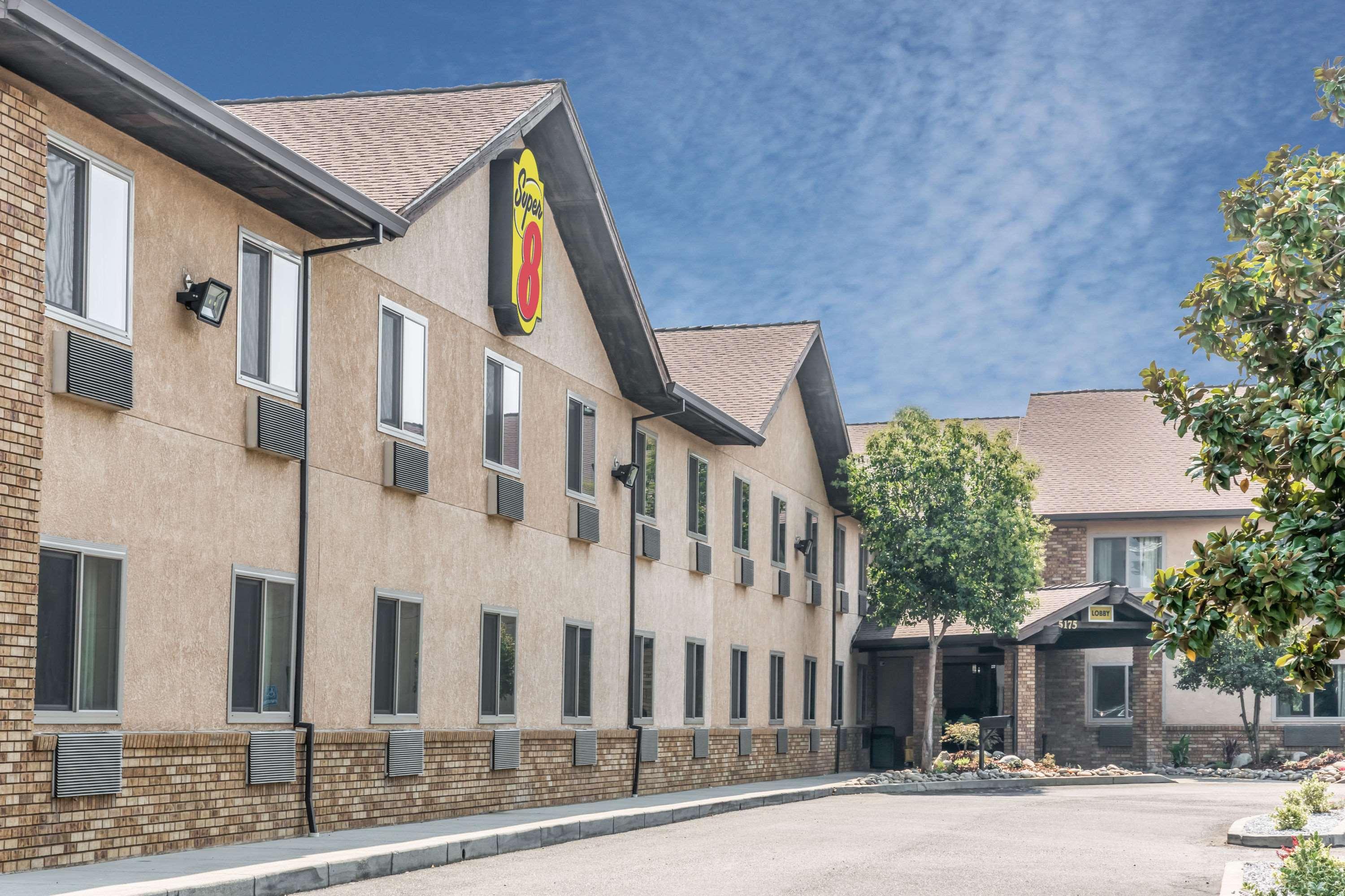 Super 8 By Wyndham Redding Hotell Eksteriør bilde
