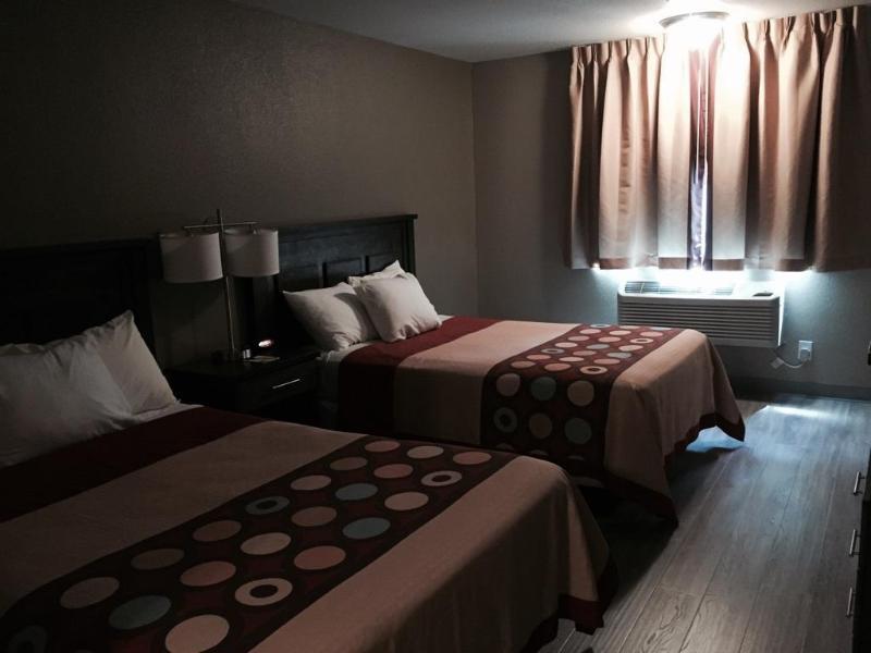 Super 8 By Wyndham Redding Hotell Eksteriør bilde